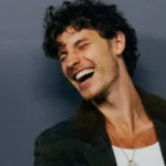 atitude-de-shawn-mendes-na-praia-surpreende-fa-apos-recusa-de-foto-no-rio
