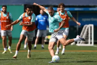 paulinho-intensifica-recuperacao-e-tem-chances-de-reforcar-palmeiras-contra-o-fortaleza