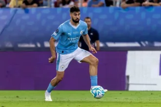 Josko Gvardiol renovando contrato com Manchester City