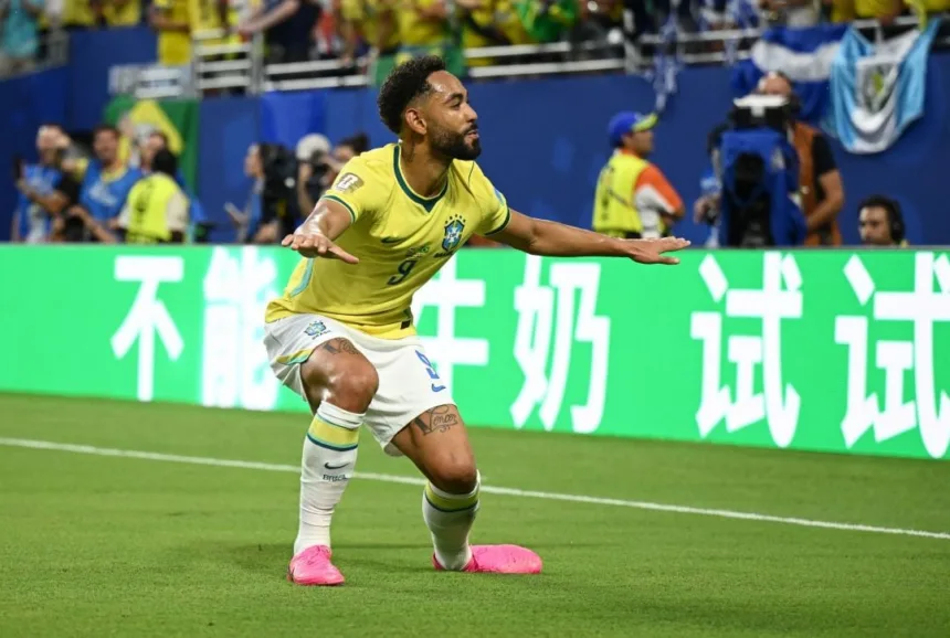 Matheus Cunha surpreende fãs com visita a mural em sua homenagem na Paraíba 1 matheus-cunha-surpreende-fas-com-visita-a-mural-em-sua-homenagem-na-paraiba