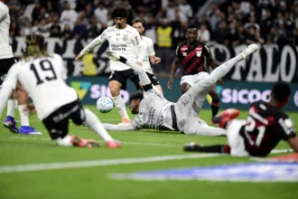 corinthians-x-athletico-pr-iguala-jogo-com-menos-finalizacoes-do-brasileirao-desde-2013-–-ge