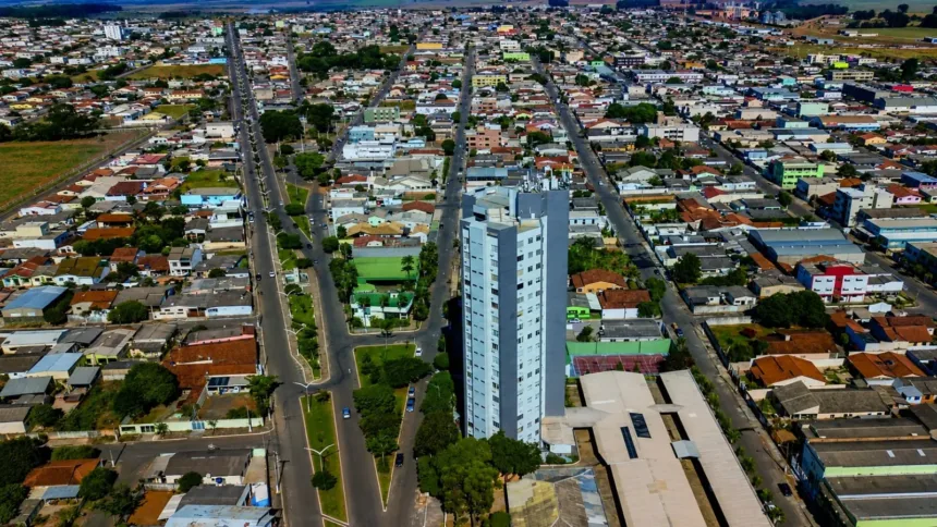 Salários de até R$ 5,1 mil: Cristalina abre concurso da Educação com 1.142 vagas 1 Concurso Cristalina 2026 com salários de até R$ 5,1 mil