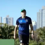 Mozart comanda treino do Goiás para estreia contra Ceará