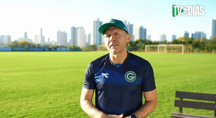 Mozart elogia elenco forte do Goiás em entrevista
