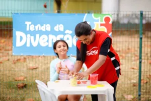 Crianças participando de colônias de férias Sesc em Goiás