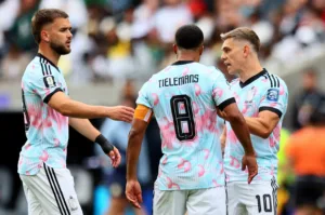 Discussão entre jogadores da Bélgica na Copa do Mundo