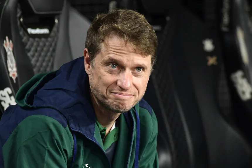 Fernando Seabra é o novo técnico do Vasco