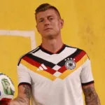 Kroos critica a falta de jogadores de classe mundial na Alemanha