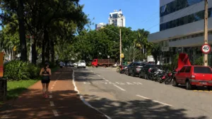 Mural de arte em Goiânia instalado a 105 metros de altura