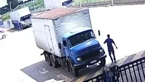 Furto de carga em Goiás: caminhoneiro chegando em distribuidora