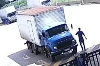 Furto de carga em Goiás: caminhoneiro chegando em distribuidora