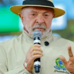 Lula critica Flávio Bolsonaro por documento aos EUA