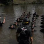 Curso tático PM com policiais em treinamento