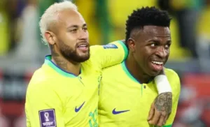 Sexo antes do jogo de futebol e seu impacto no desempenho