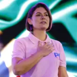 Michelle Bolsonaro elogia educação bilíngue de surdos