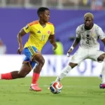Colômbia na Copa do Mundo vencendo Gana com gol de Arias