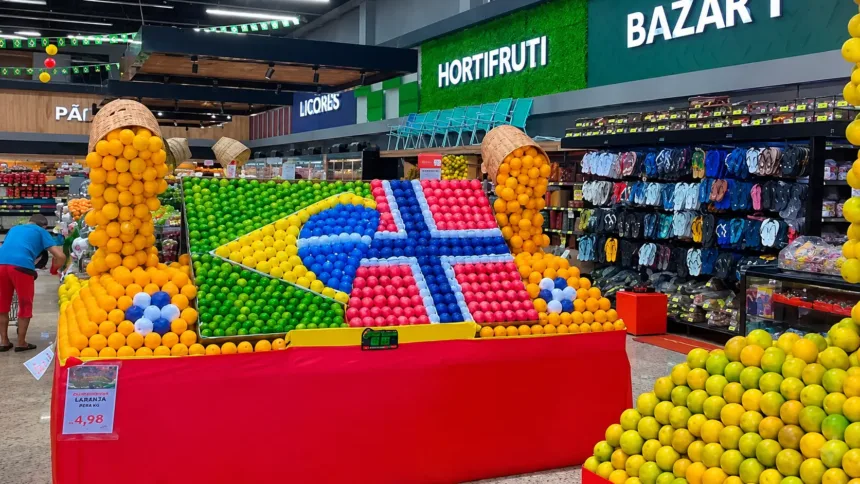 Bandeiras de limões do Brasil e Noruega em supermercado