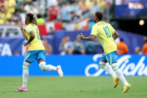 Neymar e Endrick no jogo Brasil x Noruega