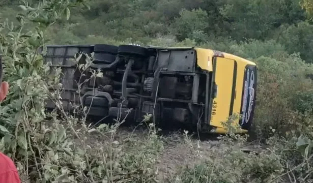 Acidente com ônibus de romeiros no Ceará