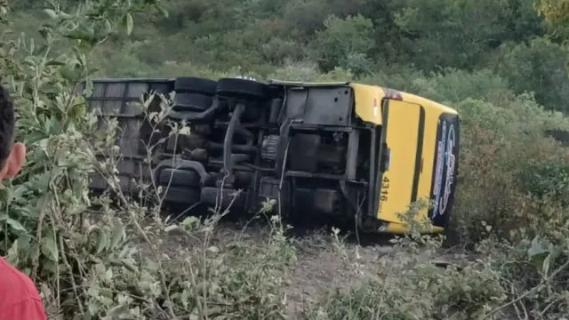Acidente com ônibus de romeiros no Ceará