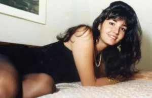 Roberta Close na Playboy posando nua