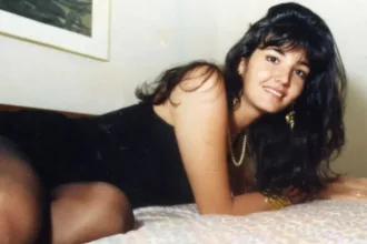 Roberta Close na Playboy posando nua