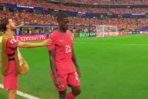 Nuno Mendes, melhor lateral do mundo, sofre lesão