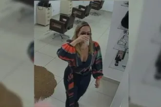 Falsa delegada presa por intimidar funcionárias de salão