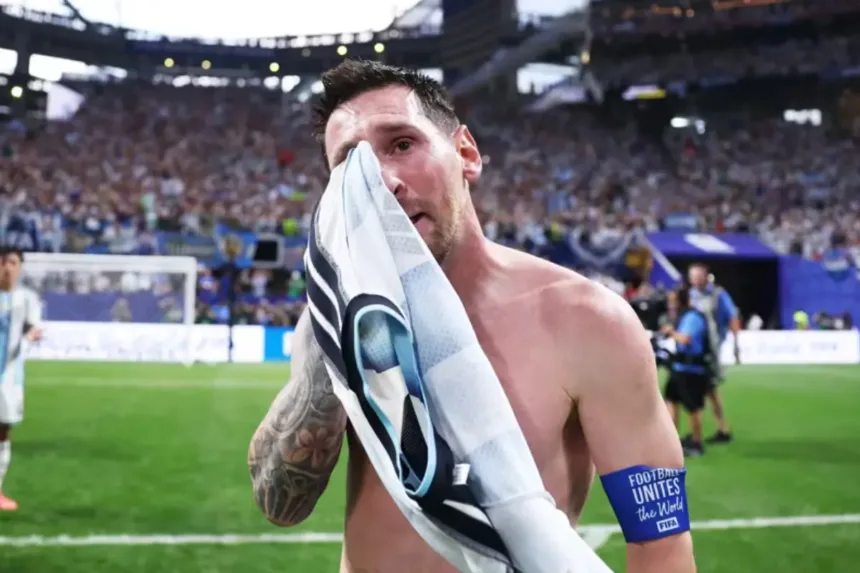 Scaloni emocionado após virada da Argentina