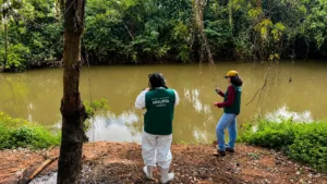 Investigação de poluição no Rio Meia Ponte em Goiânia
