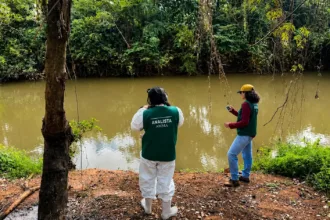 Investigação de poluição no Rio Meia Ponte em Goiânia