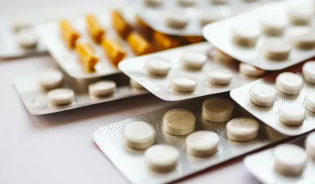 Variação de preços de medicamentos em farmácias de SP