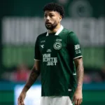 Goiás enfrenta desfalques contra CRB com Filipe Machado suspenso