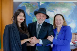 Lula apoia chapa em Goiás com Adriana Acorsi e Aava Santiago