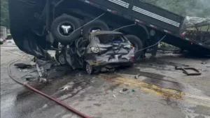 Acidentes de caminhão na BR-222 no Ceará