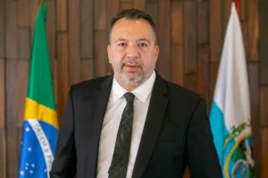 Márcio Canella sendo transferido para Bangu 8 após prisão