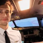 Instrutor de voo salta de avião na Argentina