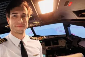 Instrutor de voo salta de avião na Argentina