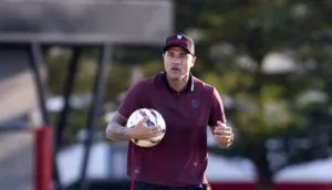 Roger Silva estreia no Atlético-GO contra Fortaleza