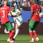 Mbappé comemora golaço pela França nas quartas da Copa