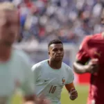 Mbappé perde pênalti contra Marrocos na Copa do Mundo