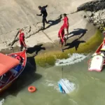 Bombeiros realizam resgate de embarcação no Rio Vermelho