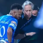 Jorge Jesus e Neymar em conversa no Al-Hilal