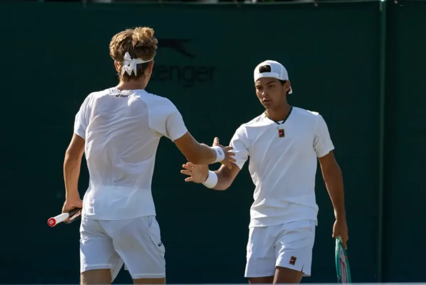 Guto Miguel na final de Wimbledon juvenil em duplas