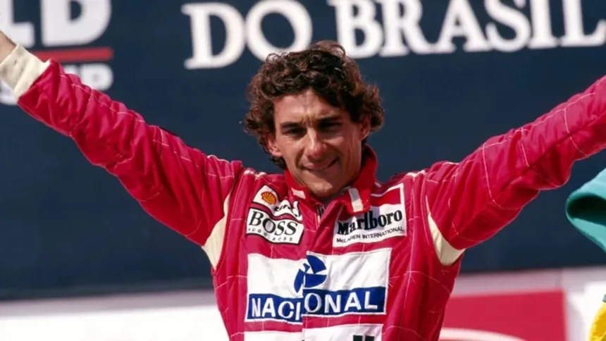 ‘Herói da pátria’: lei coloca Senna em lista com Tiradentes e Machado de Assis 1 Ayrton Senna Herói da Pátria