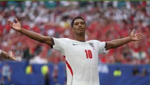 Goleiro da Noruega em jogo contra Inglaterra