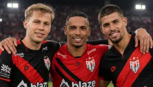 Atlético x Fortaleza no estádio Antônio Accioly