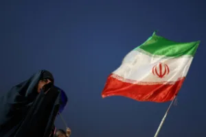 Preço do petróleo sobe com fechamento do estreito de Hormuz