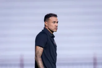 Vitória do Atlético com Roger Silva no comando