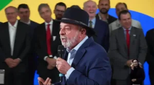 Lula criticando a Seleção Brasileira na Copa do Mundo